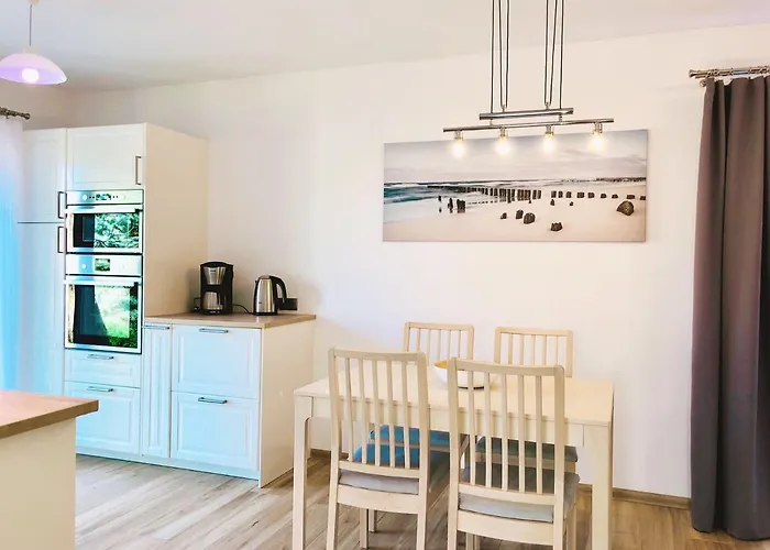 - 200m Do Plazy Orlowo - Parking - Laguna * غدينيا